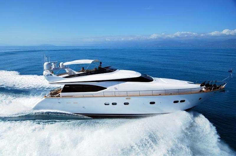yakos (2) - Yacht Charter Castellammare di Stabia & Boat hire in Fr. Riviera & Tyrrhenian Sea 1